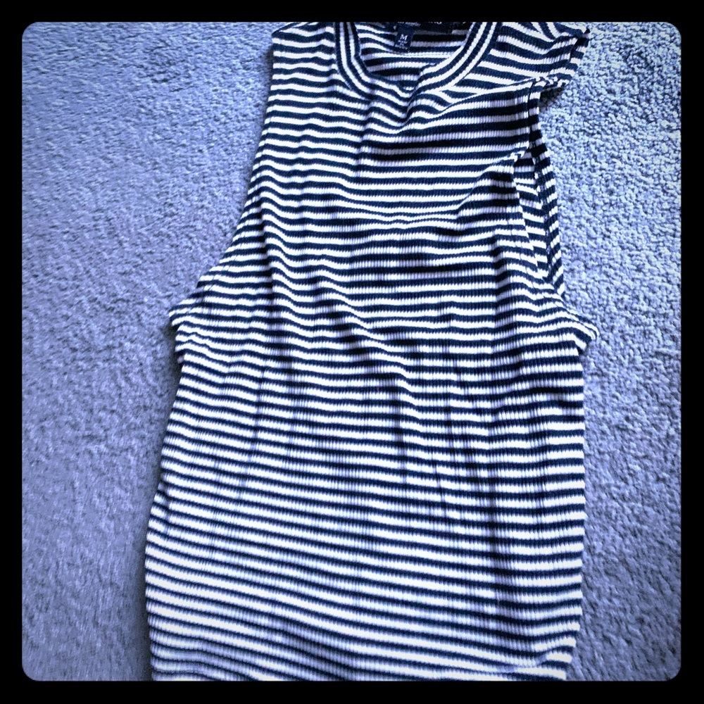 Summer sleeveless shirt